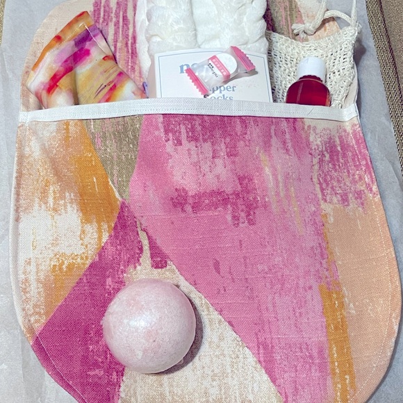 Spa Tote - Picture 6 of 8